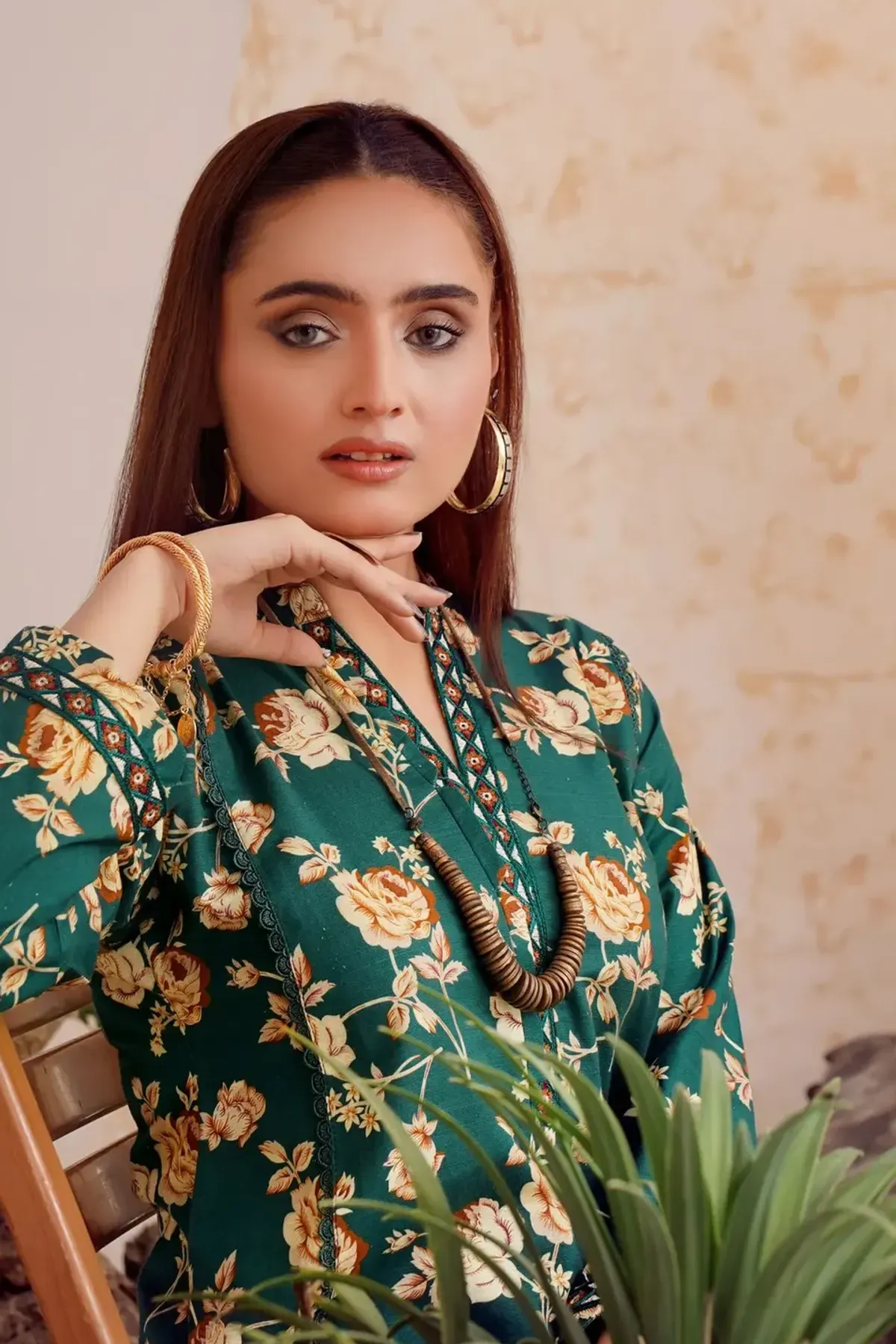 Bottle Green Rose Print Kurta, detail