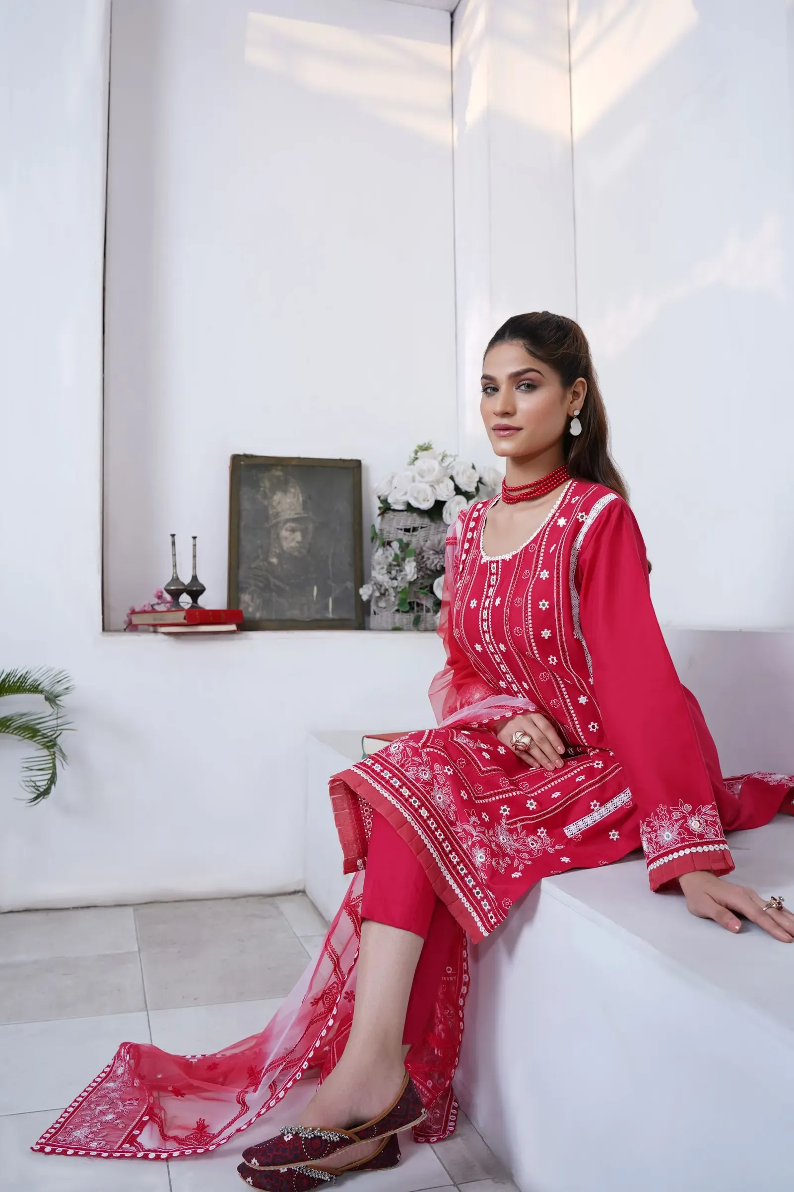 Rani Pink Embroidered Cotton Suit Set, detail